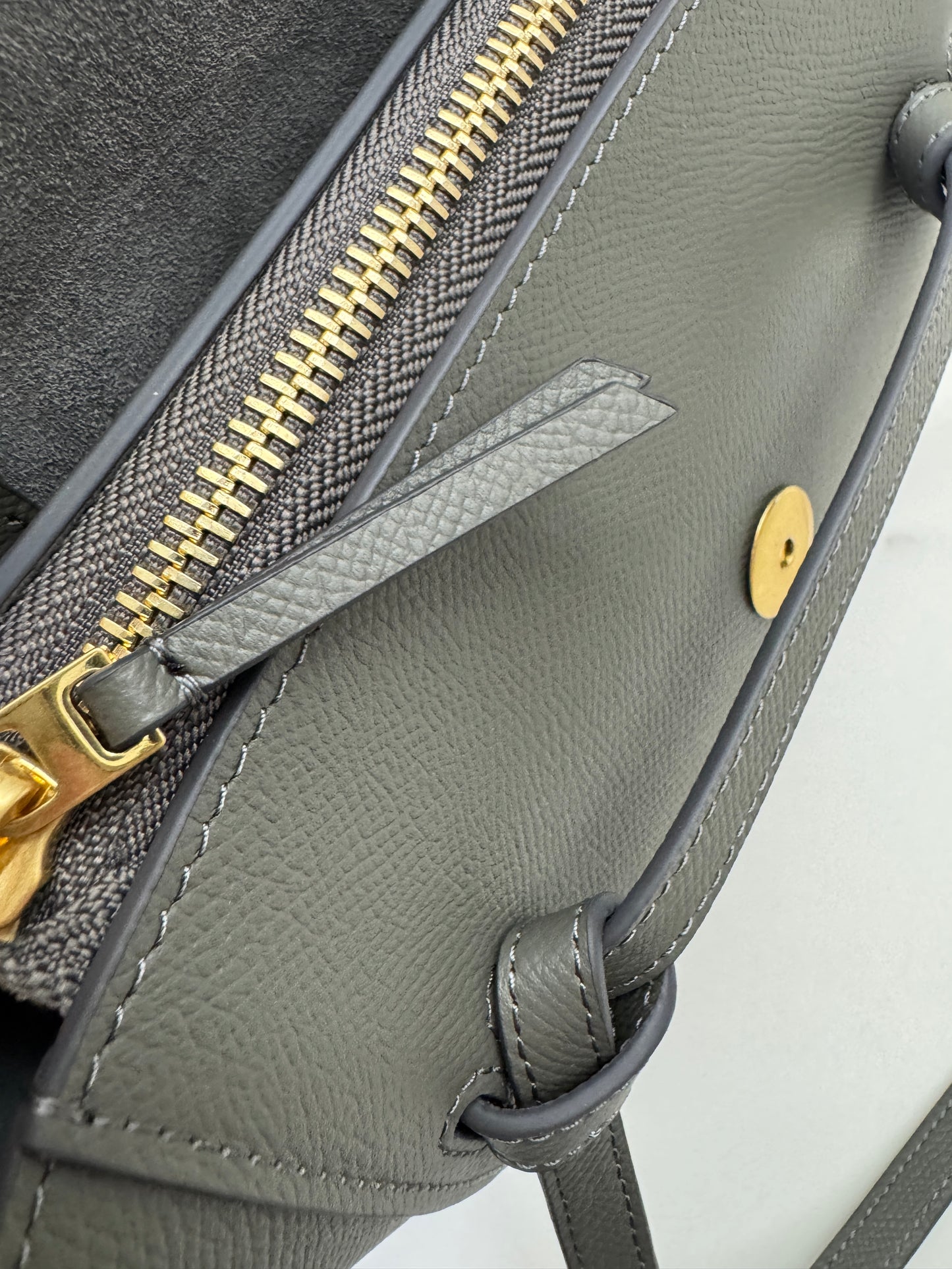 CELINE Belt Bag Nano 深灰色