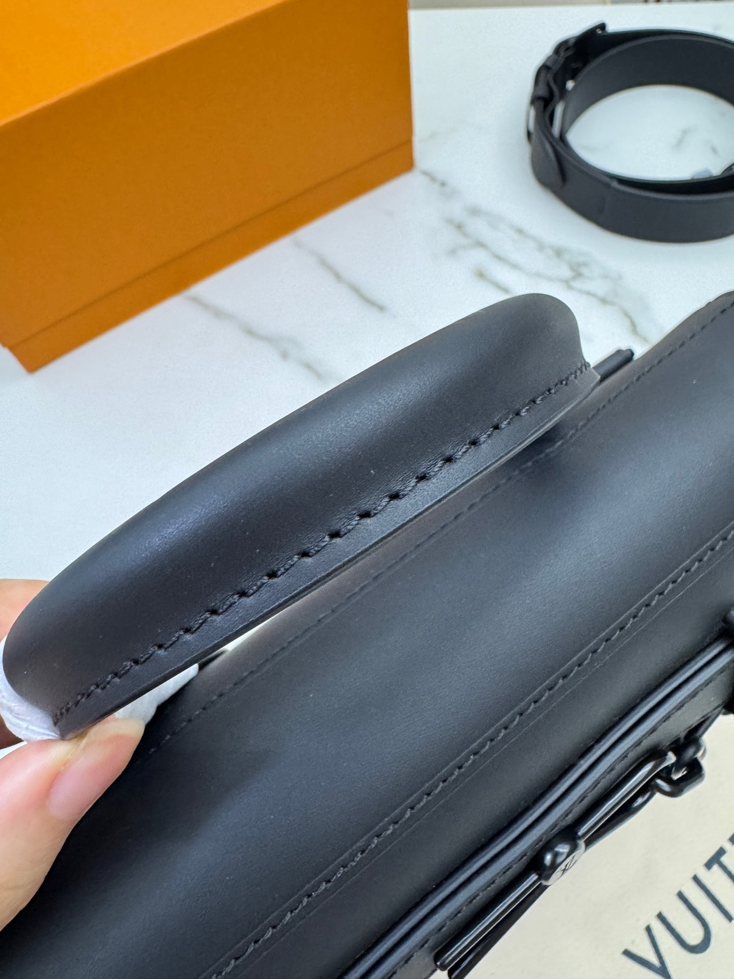 LV Steamer PM Ultra Black