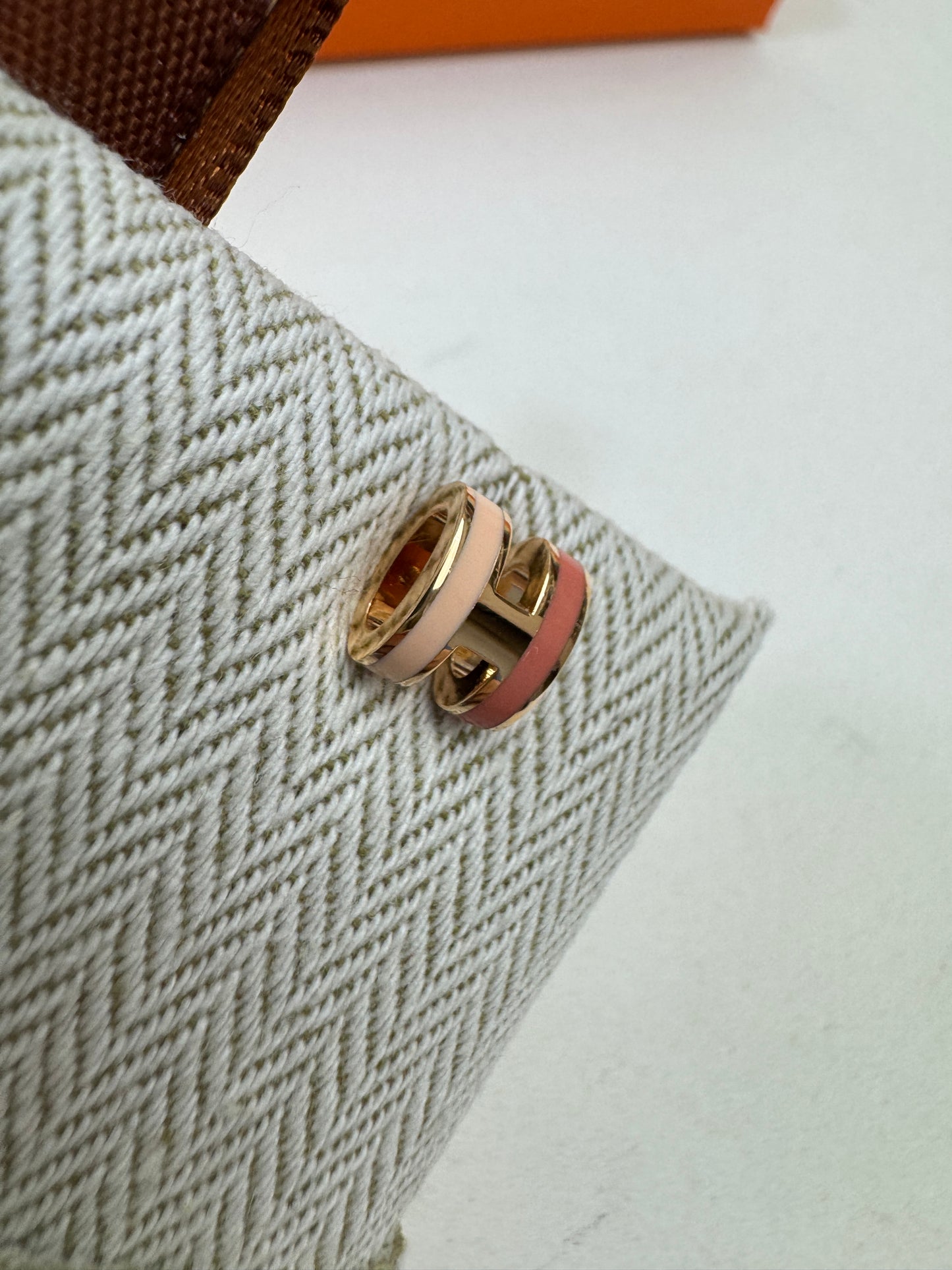 HERMES Mini Pop H 耳釘 淺粉拼粉紅