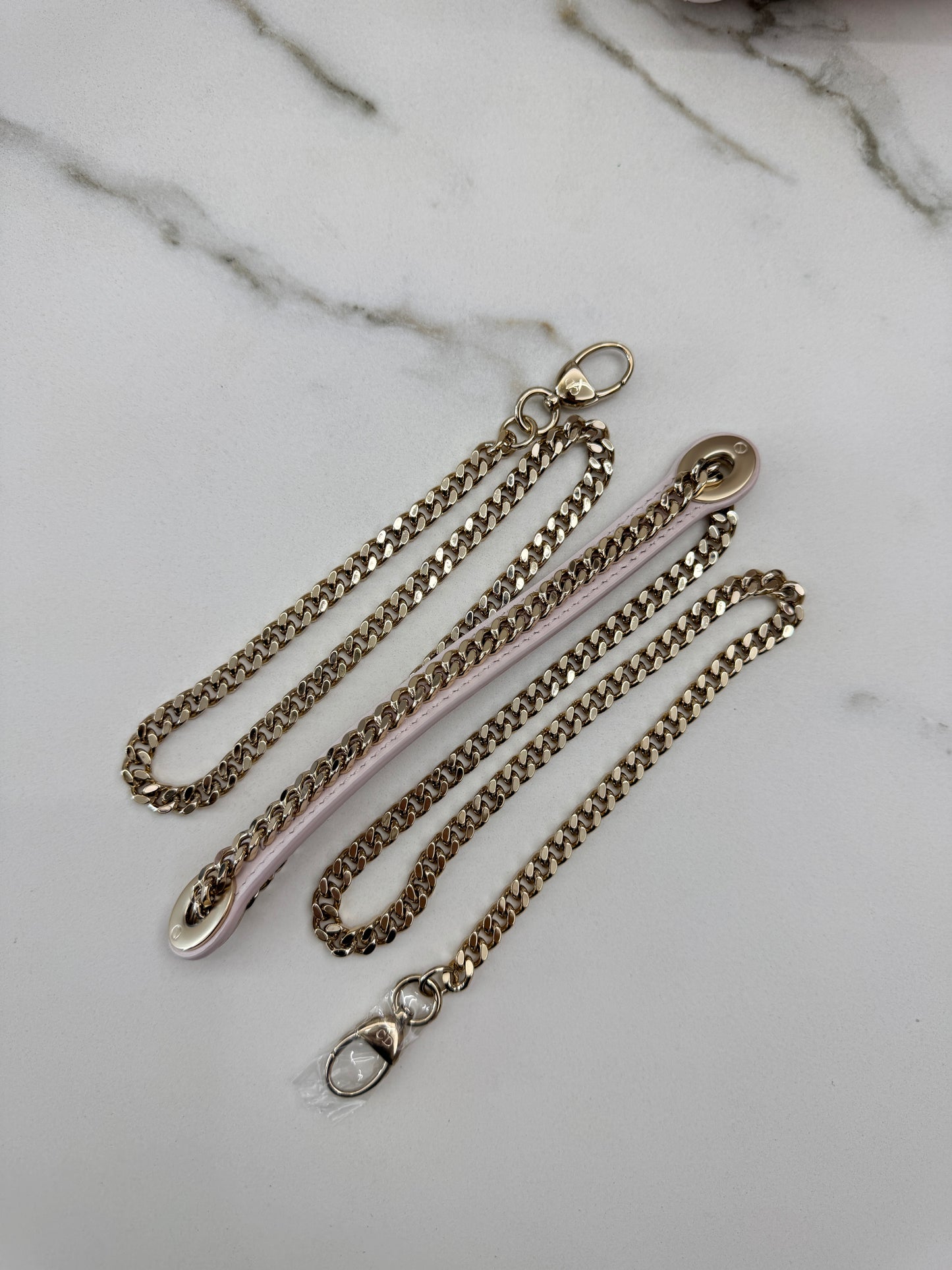 DIOR Mini Lady Dior 羊皮三格 淡粉色