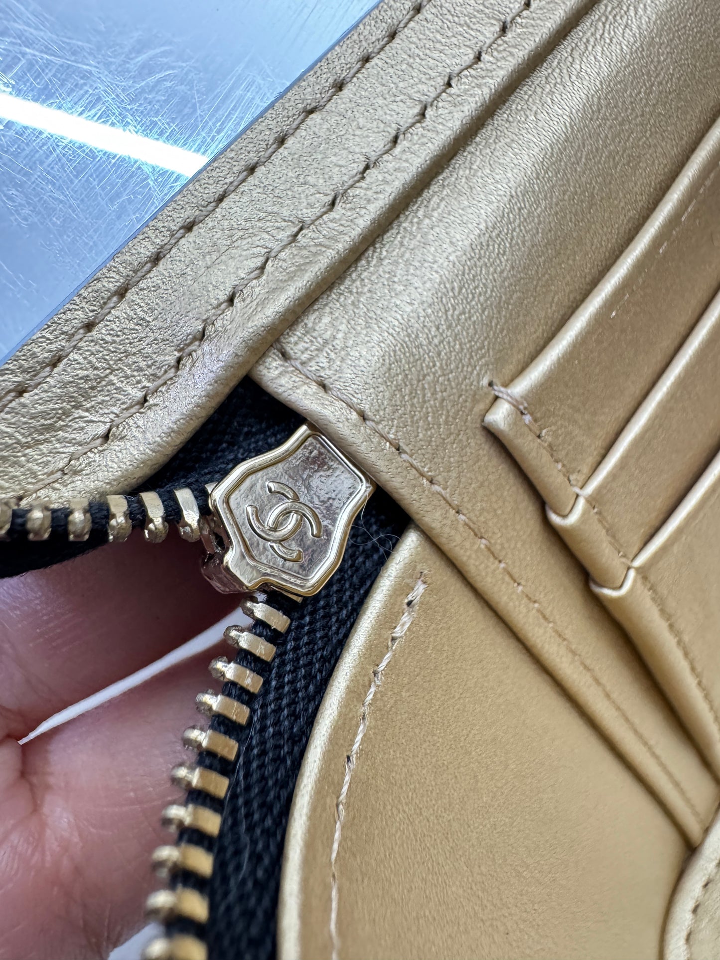 CHANEL 25S 雙金珠長盒子 Vanity