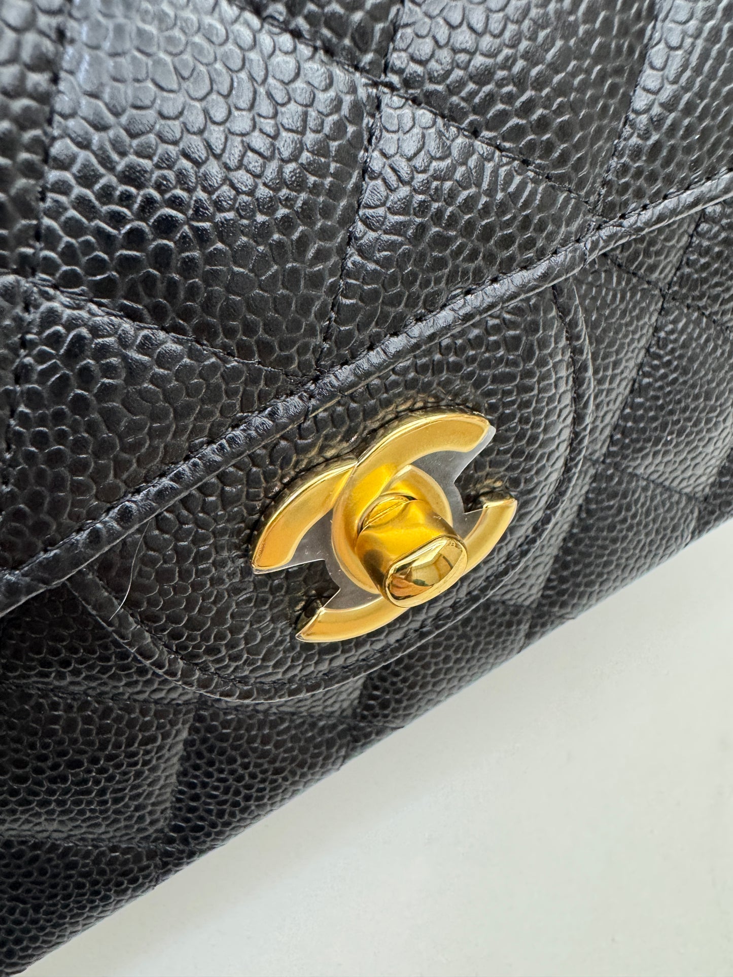CHANEL CF23 黑金牛 CF Small