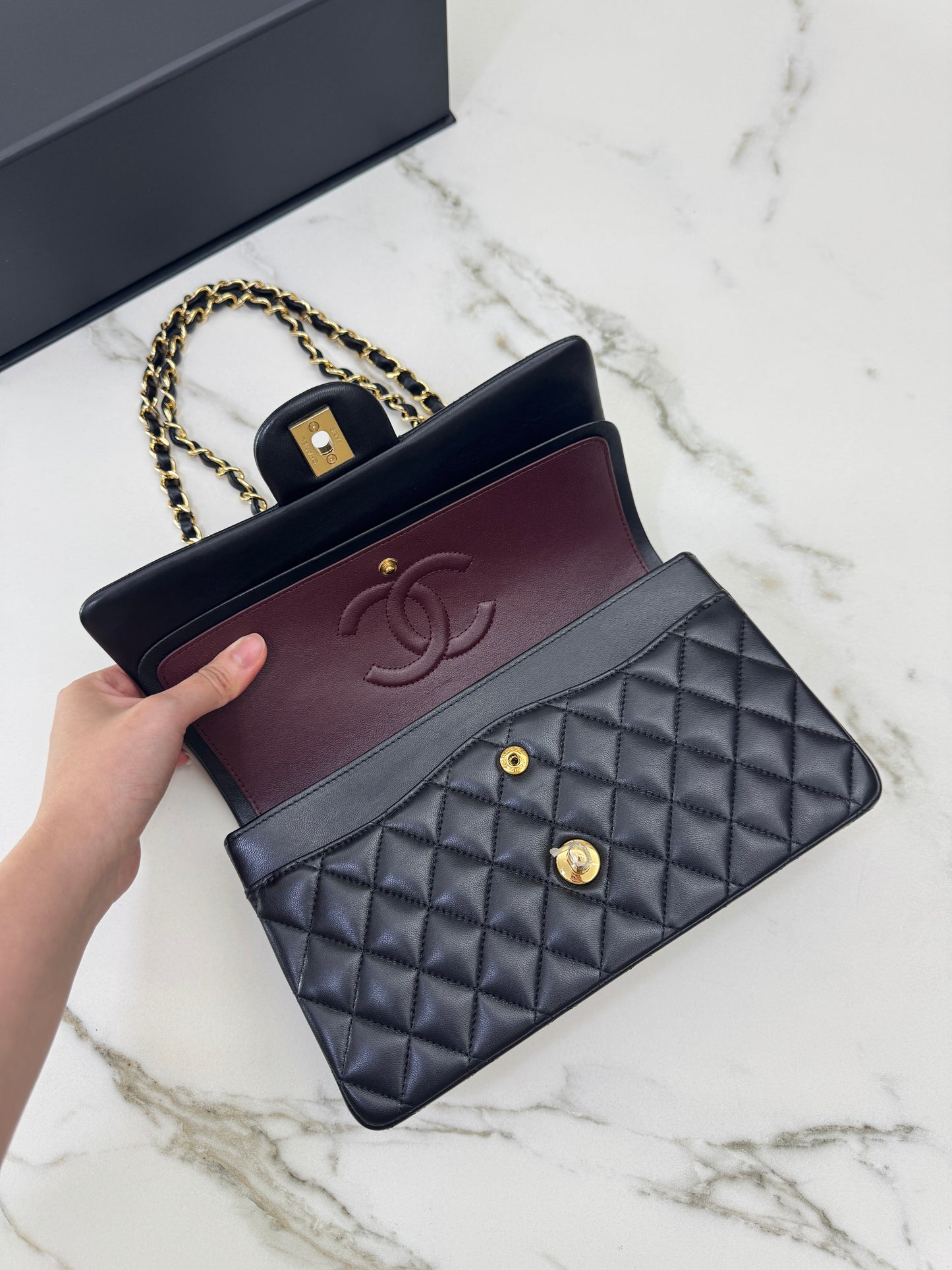 CHANEL CF25 Medium 黑金羊