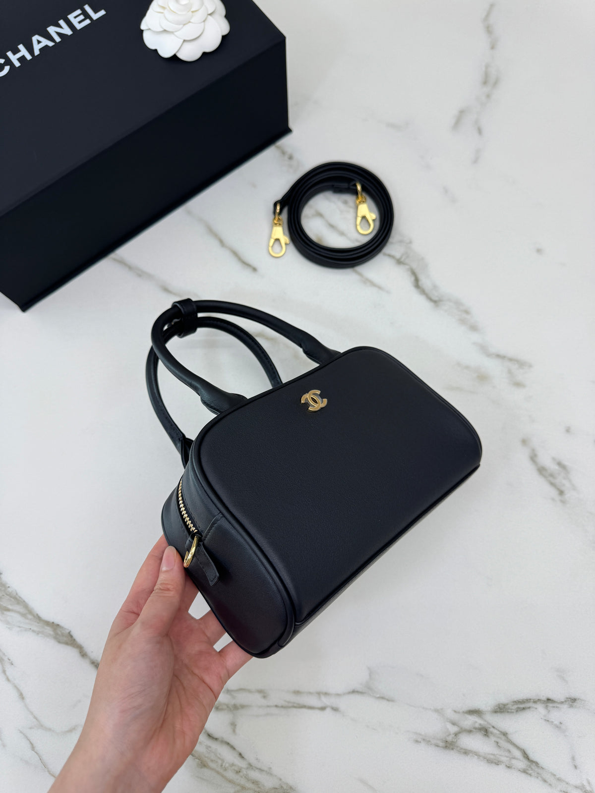 CHANEL 26A Mini 保齡球包 黑色