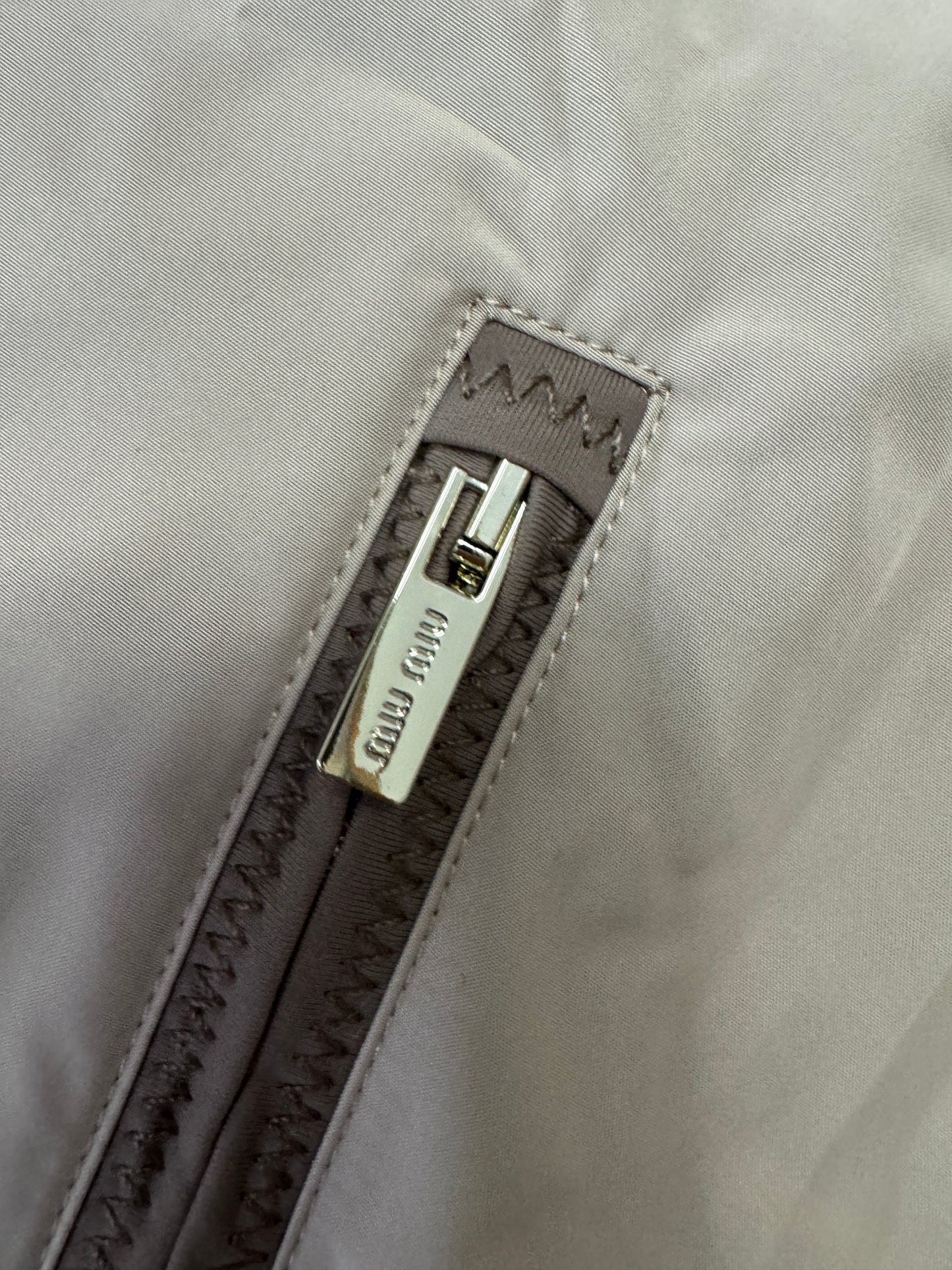 MIU MIU 淺卡其色短款風衣