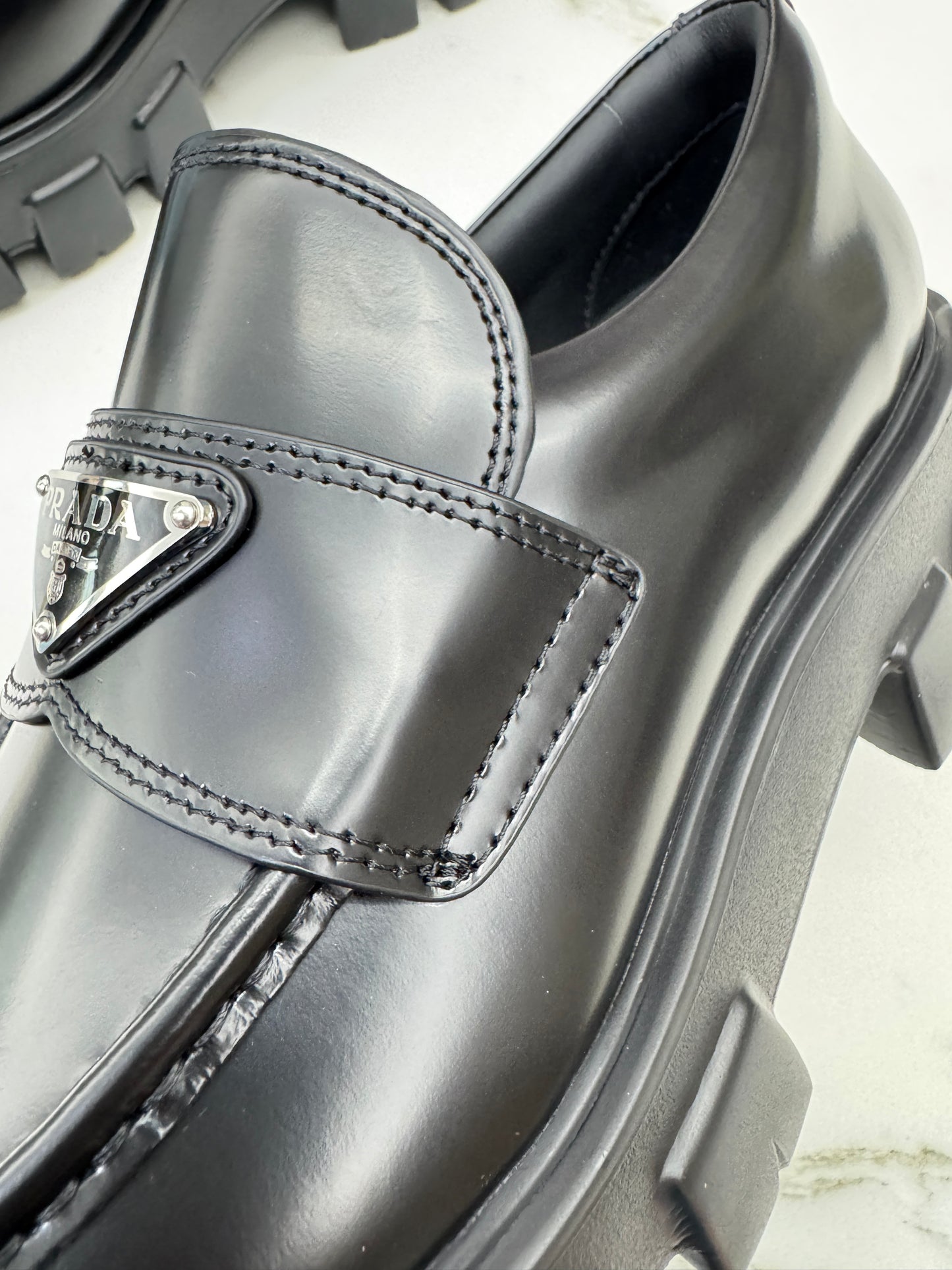 PRADA Loafers 齒輪底 Super Light