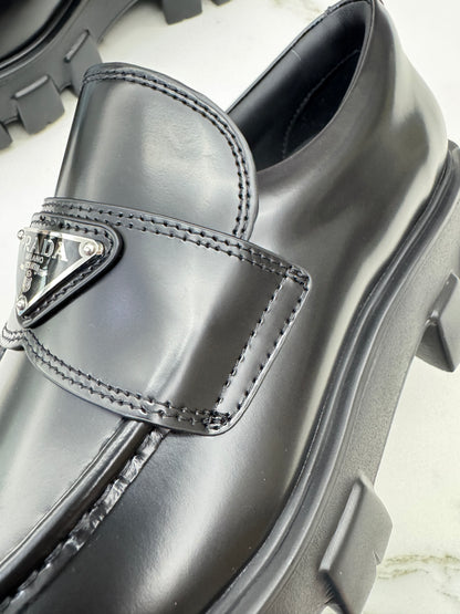 PRADA Loafers 齒輪底 Super Light