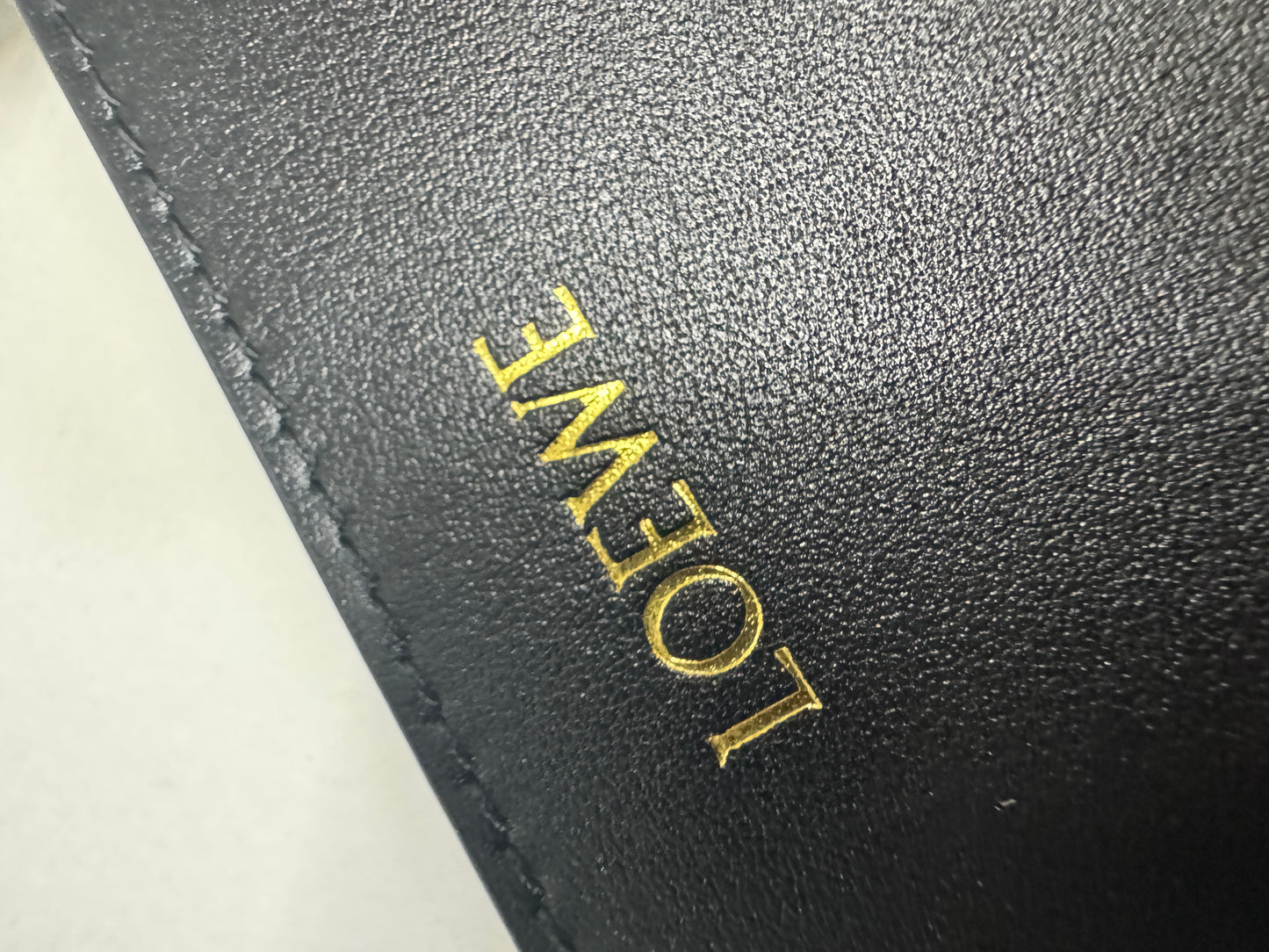 LOEWE Puzzle Fold 黑色 Medium