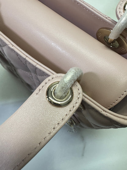 DIOR Lady Dior Small 胭脂粉