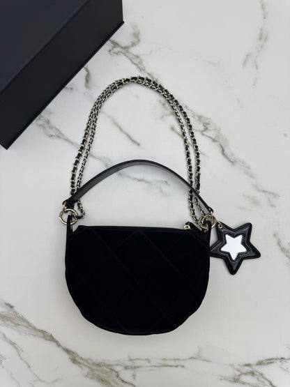 CHANEL 25N Coco Neige 滑雪系列 絲絨尼龍 半月Hobo