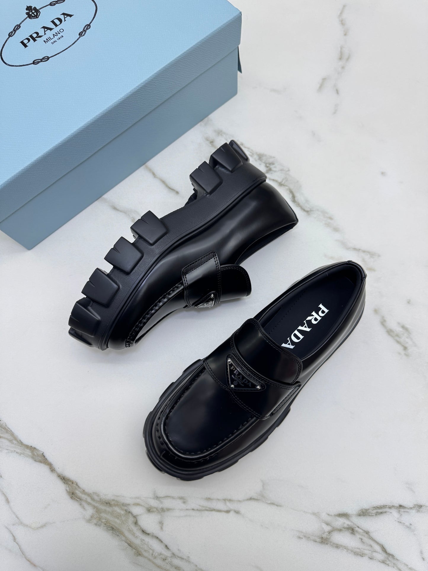 PRADA Loafers 齒輪底 Super Light