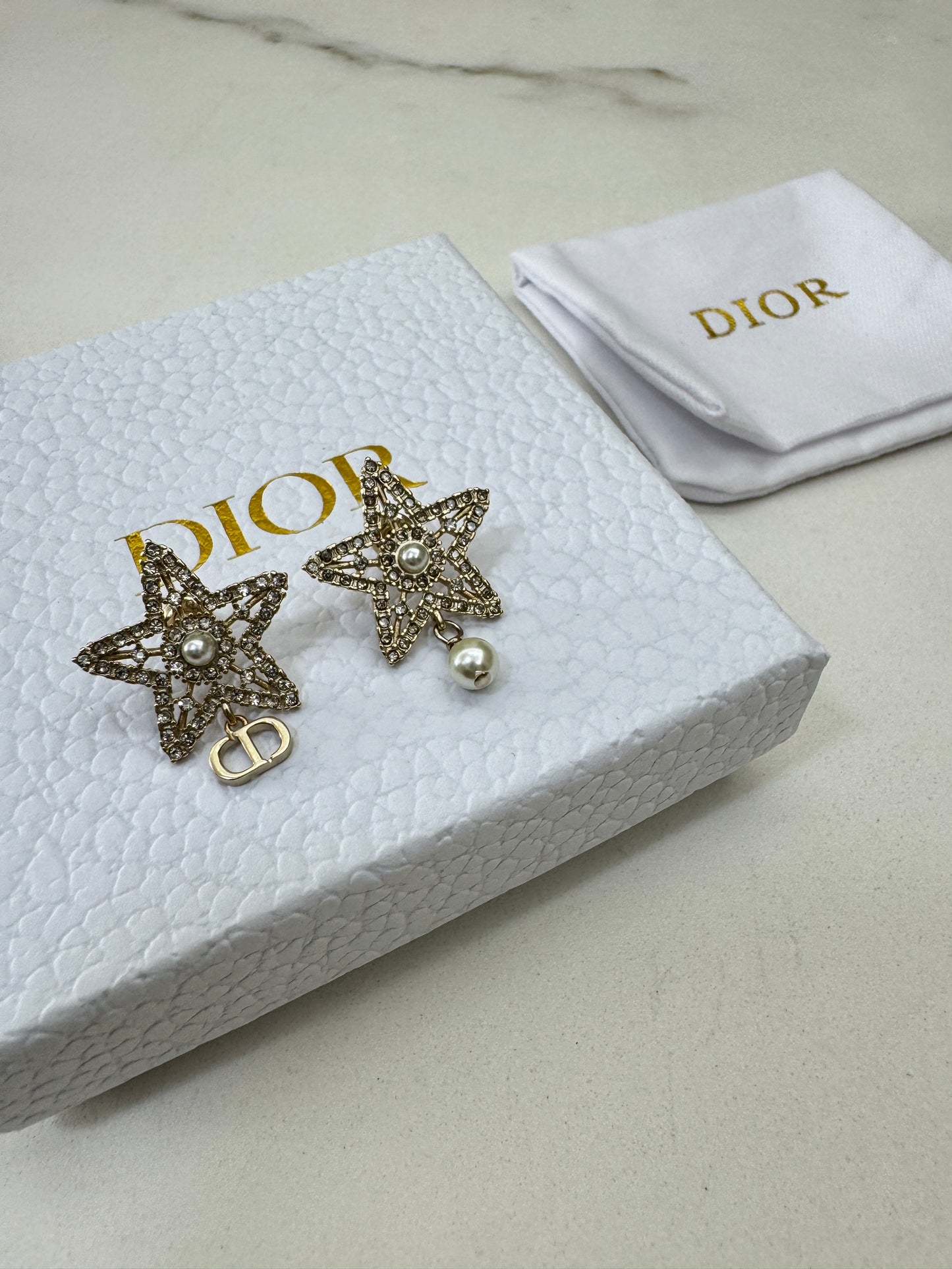 DIOR Nuit Etoilee 淡金色耳環