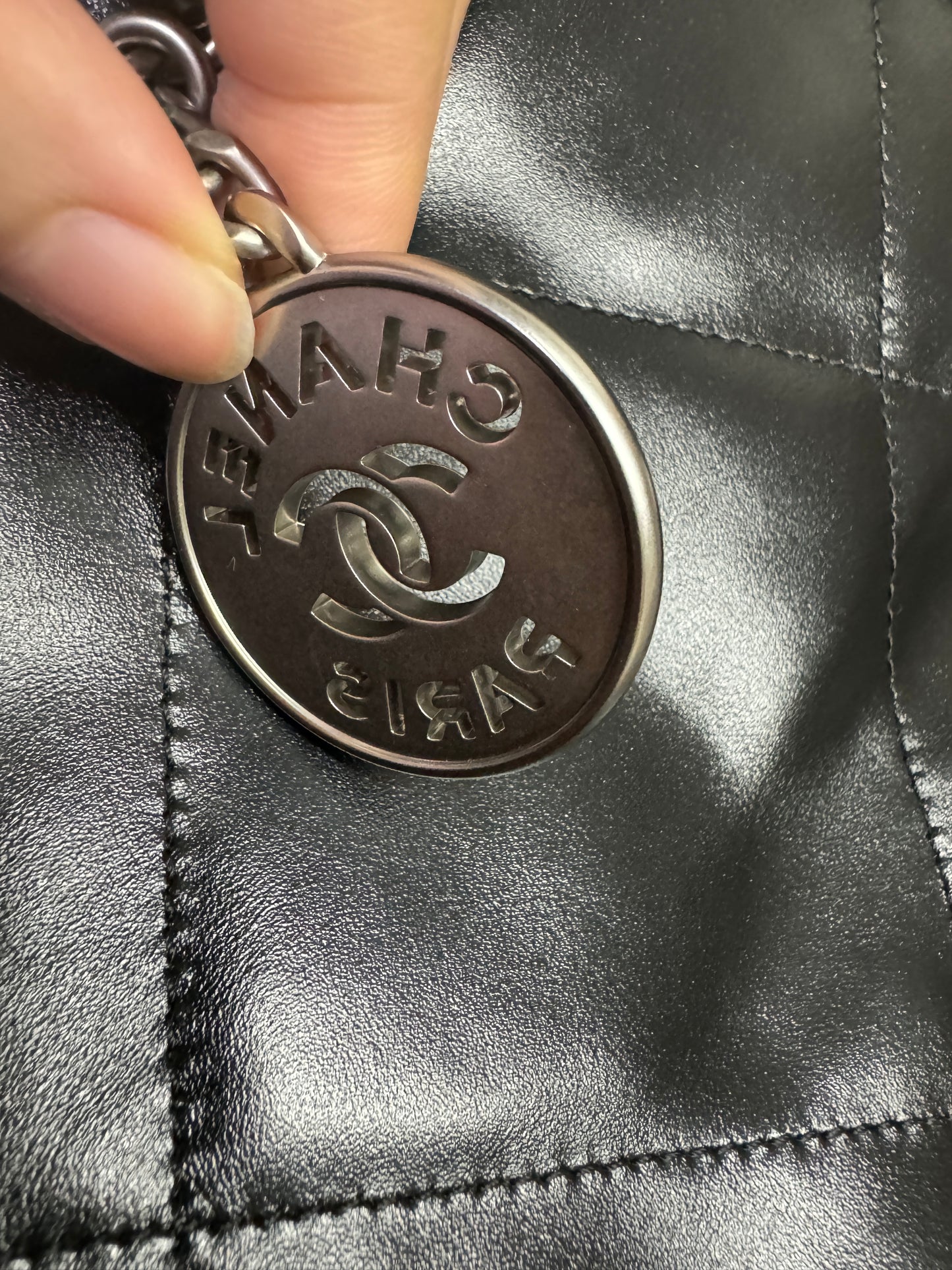 CHANEL 22bag 中號 黑銀 Medium