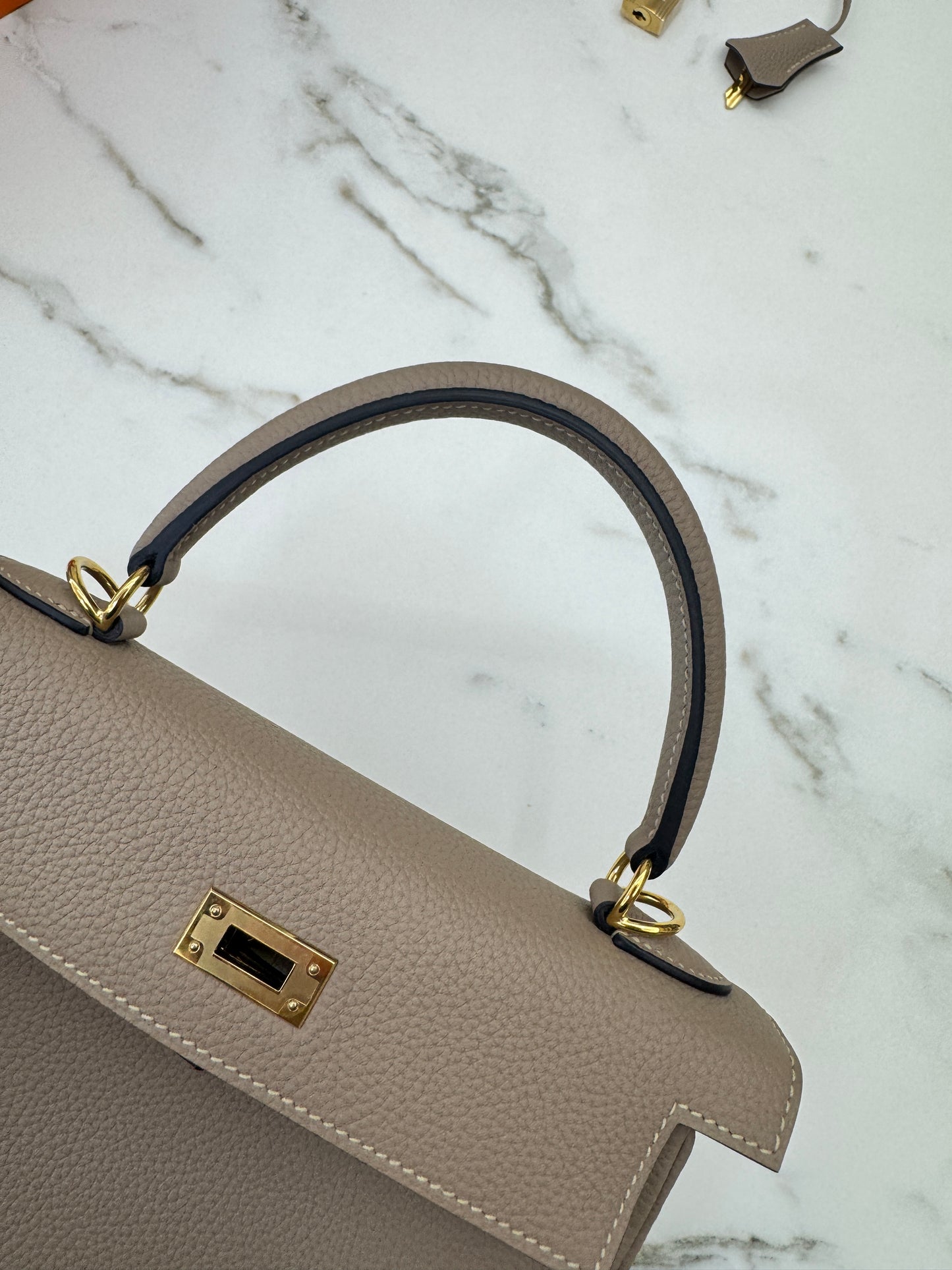 HERMES Kelly 25 斑鳩灰金扣 內縫 Togo 81 Gris Tourterelle GHW