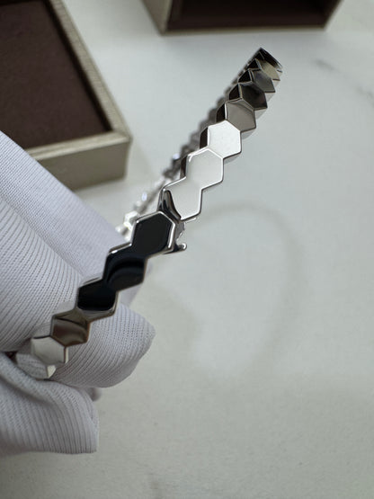 CHAUMET Bee My Love 半鑽白金色手鐲