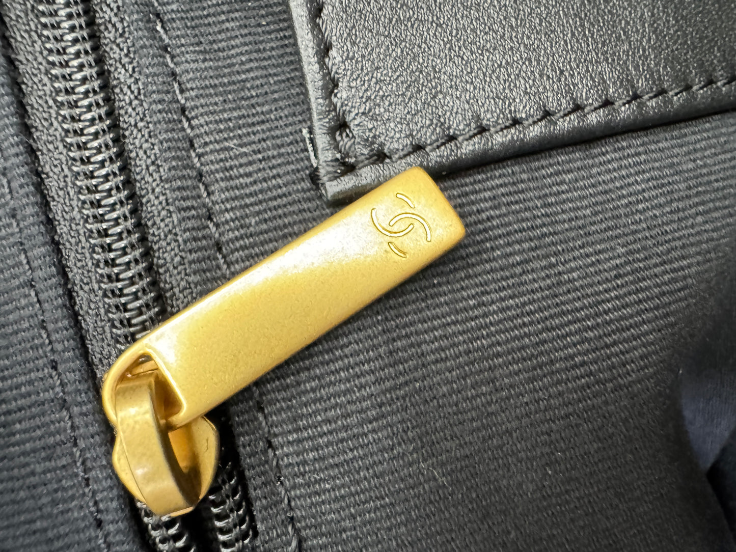 CHANEL 25S 兩用Hobo雙肩包 Medium