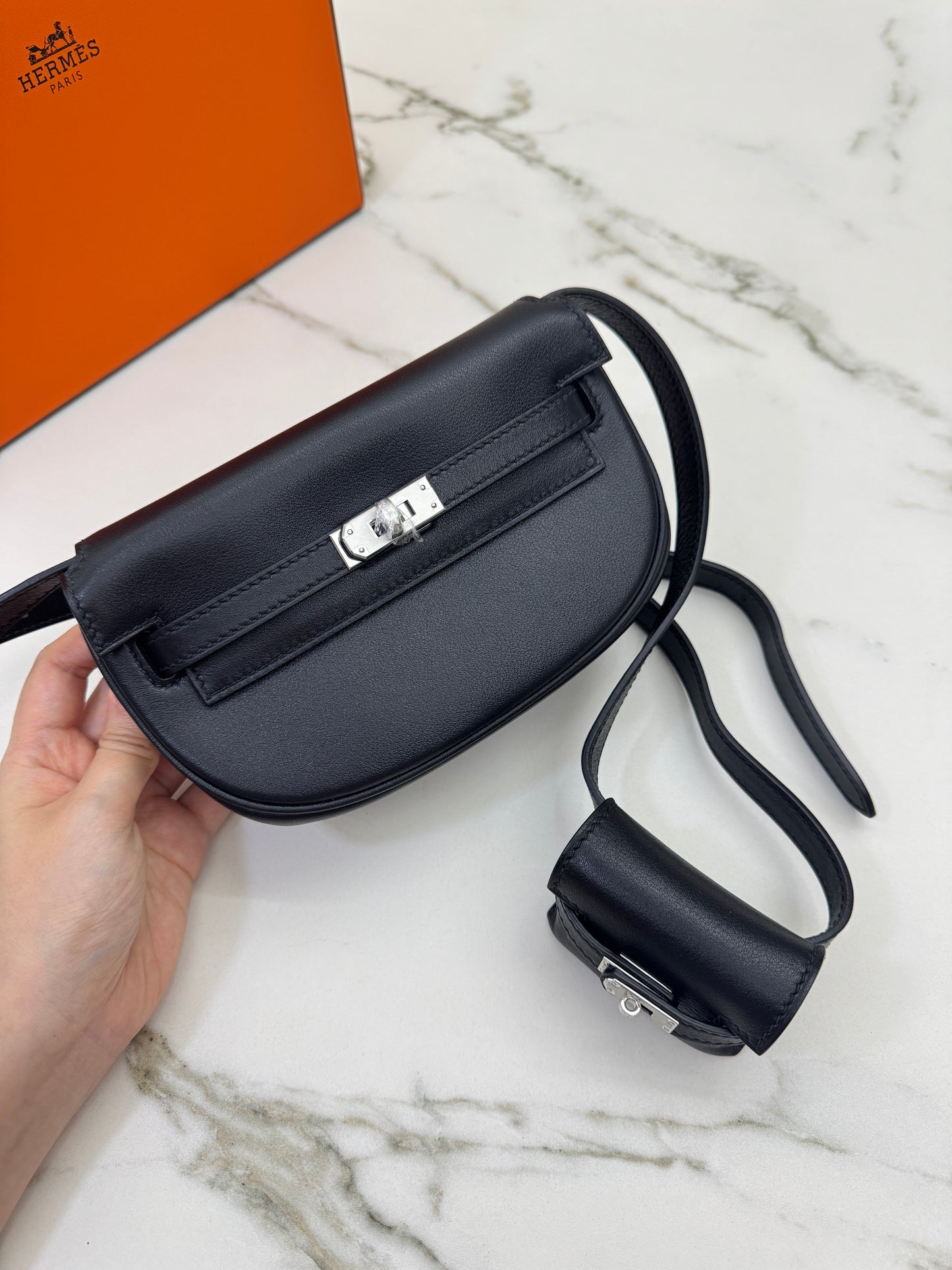 HERMES Kelly Moove 黑銀 Swift Noir PHW