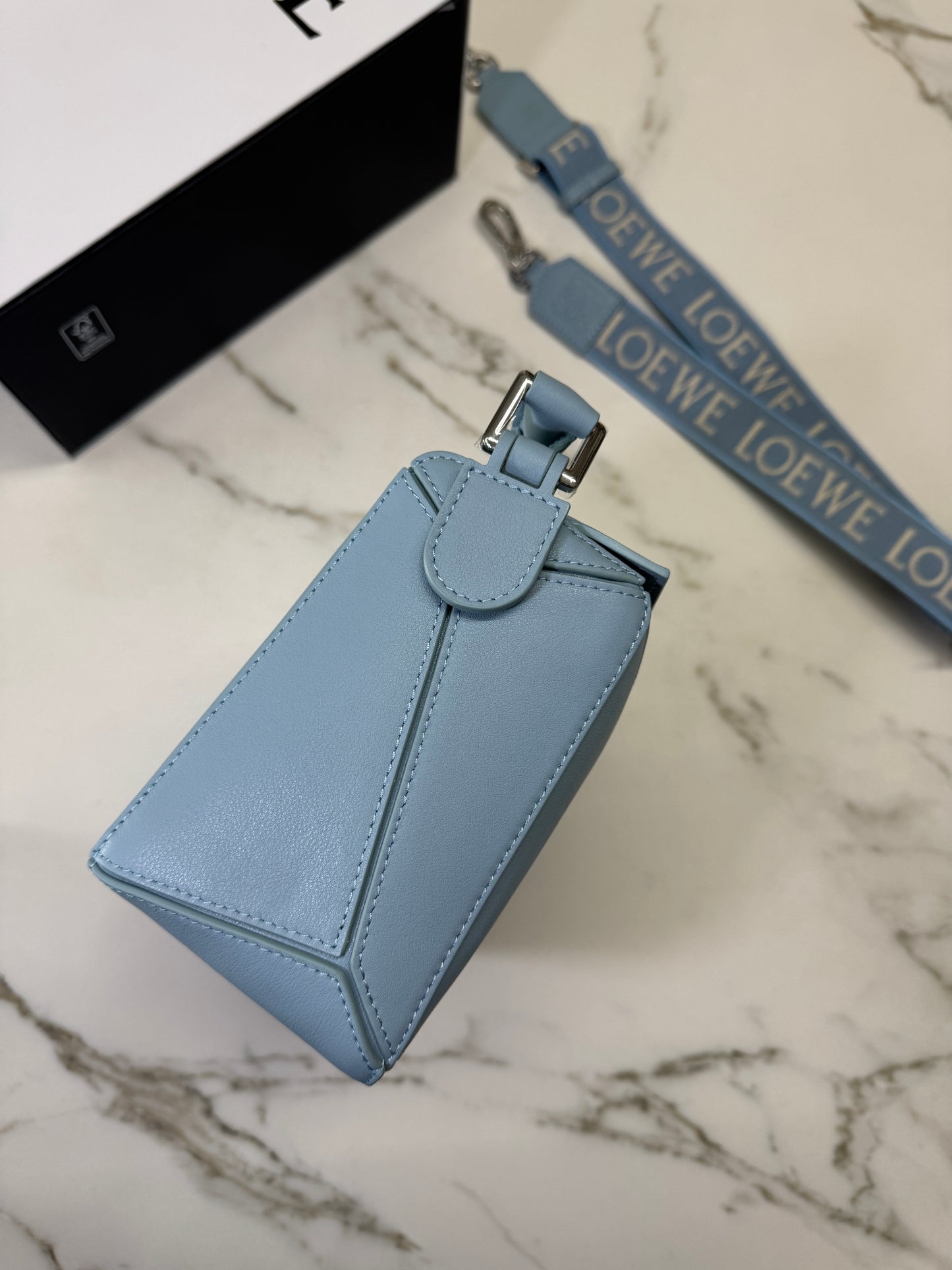 LOEWE Puzzle Small 天藍色