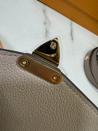 LV Pochette Metis 大象灰