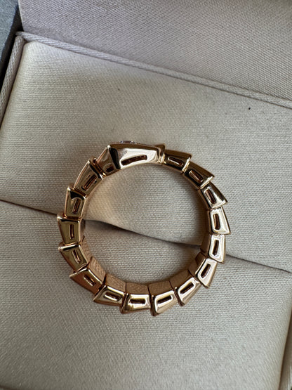 BVLGARI Serpenti 蛇骨戒指 玫瑰金