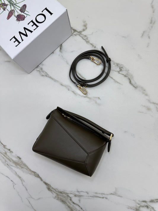 LOEWE Mini Puzzle 深卡其綠