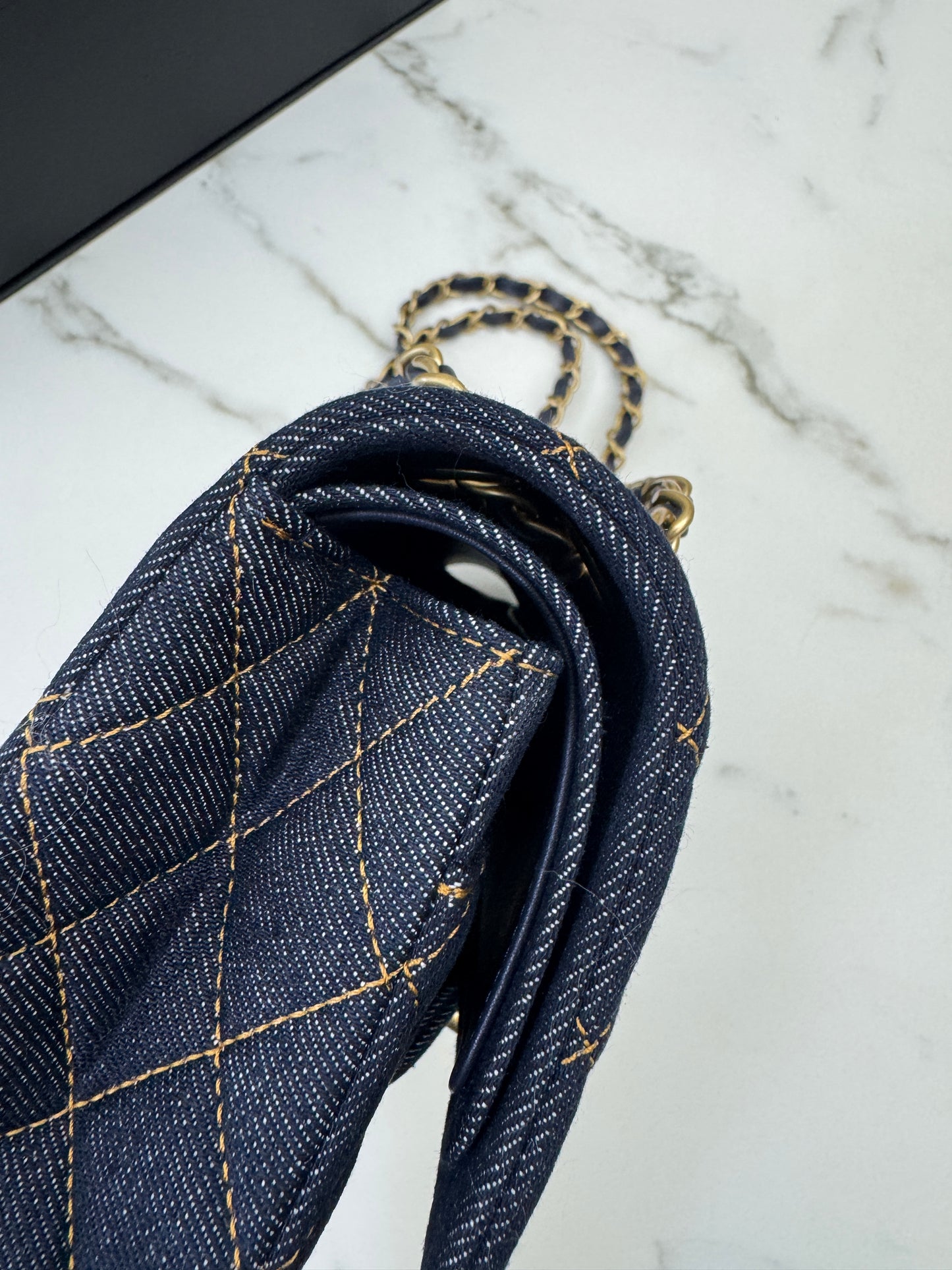 CHANEL 26P深藍牛仔 CF25 Medium