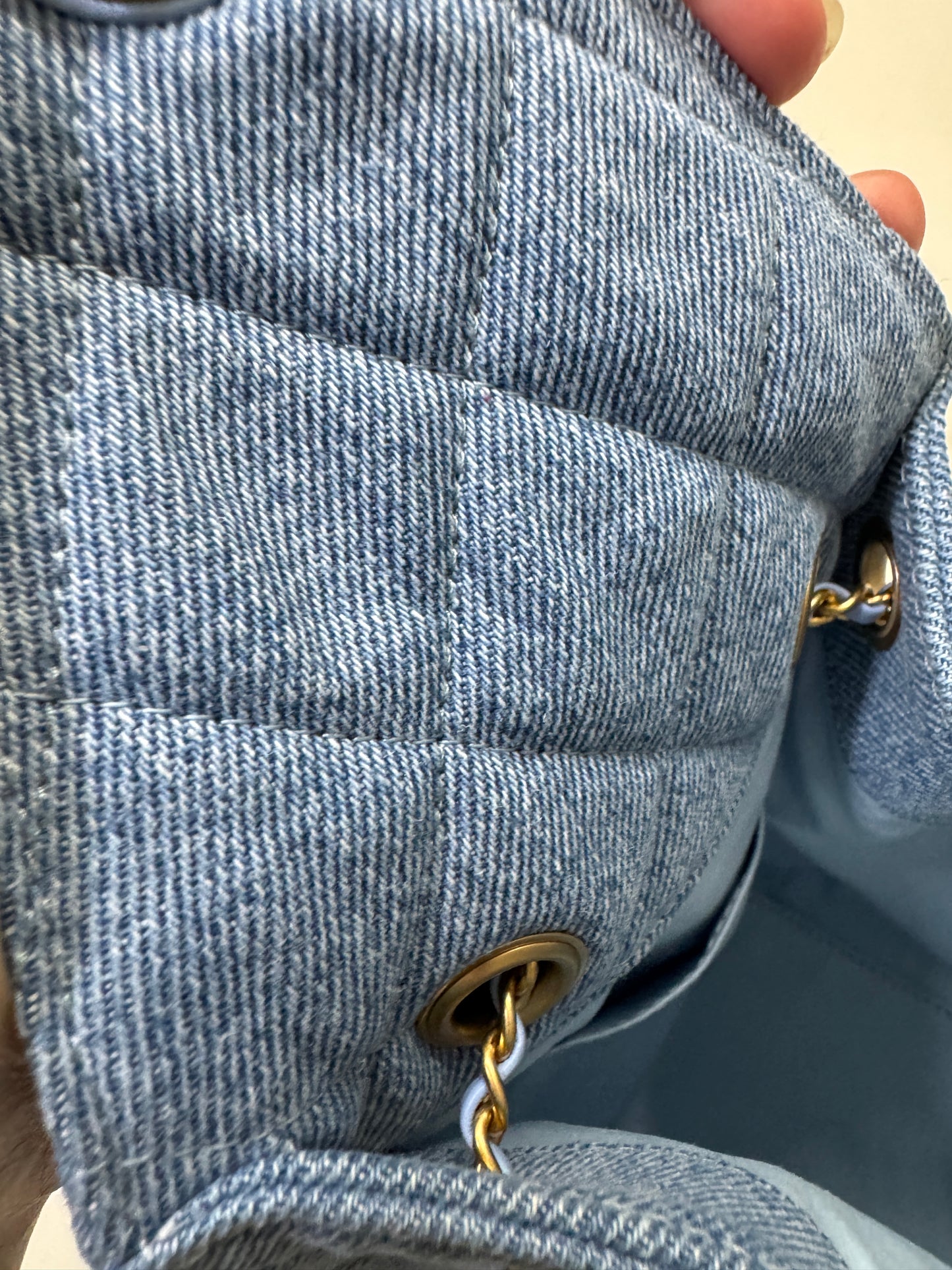 CHANEL 25 Bag 淺藍牛仔Small