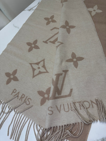 LV Reykjavik Scarf 100% Cashmere 淺奶茶色/米色 圍巾