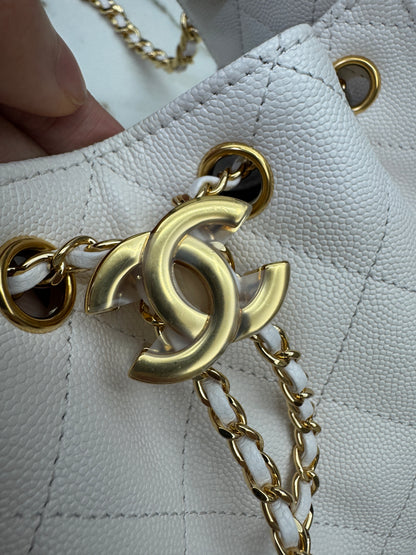 CHANEL Mini 25Bag 白色亮金扣
