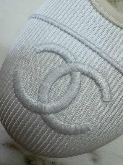 CHANEL 24S Mary Jane 芭蕾舞鞋 白色娟布