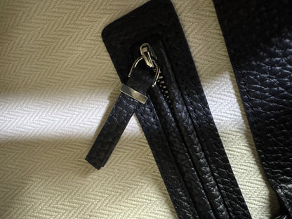 THE ROW Marguax 12 黑銀荔枝紋