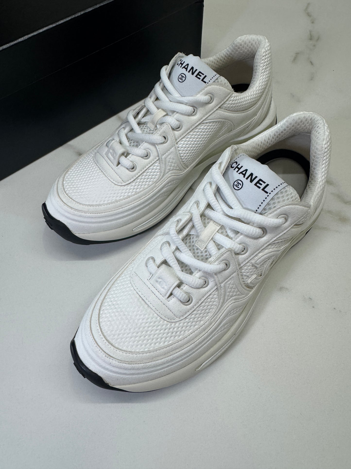CHANEL 24S 純白運動鞋