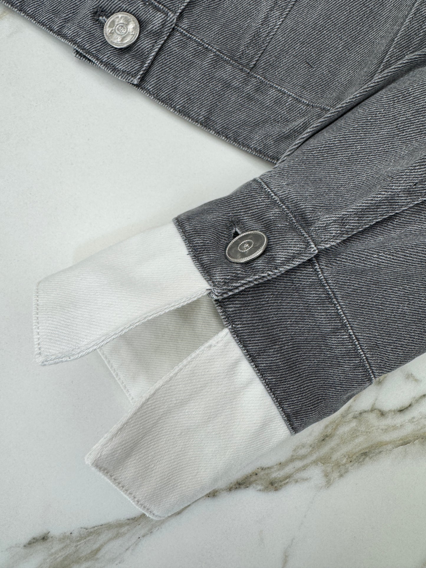 CHANEL 25P 灰色牛仔外套 Denim Jacket