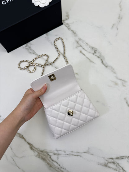 CHANEL Coco Handle Nano 白色