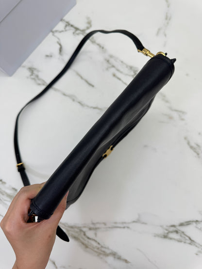 CELINE Soft Triomphe Besace