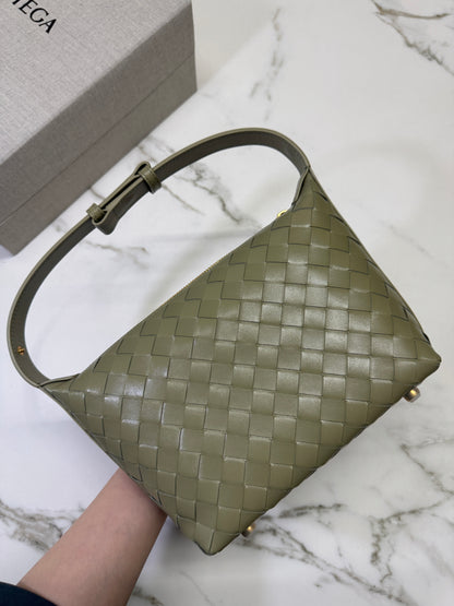 BV Wallace Travertine 洞石綠