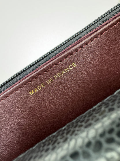 CHANEL Wallet On Chain 黑金牛 新版旋轉扣woc