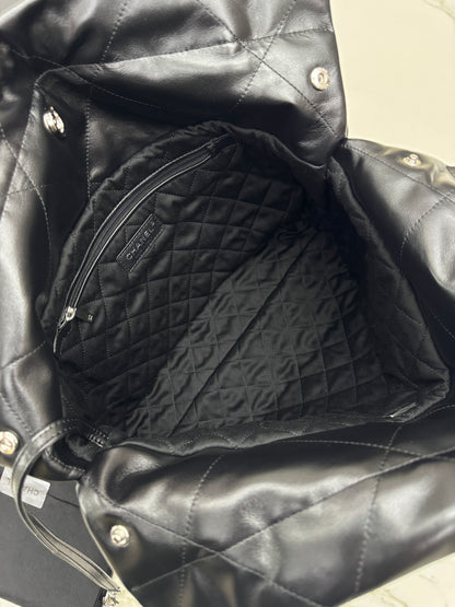 CHANEL 22Bag 黑銀 Medium