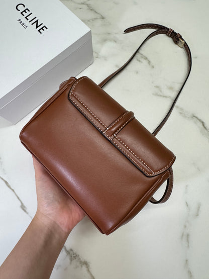 CELINE Mini Soft 16 棕色