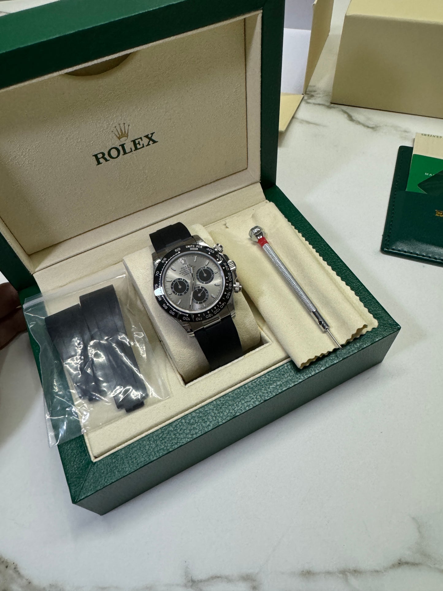 ROLEX Daytona 水泥灰 黑眼 地通拿 碳纖錶帶40mm