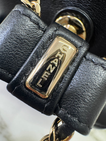 CHANEL Duma 胎牛皮 黑色 Small