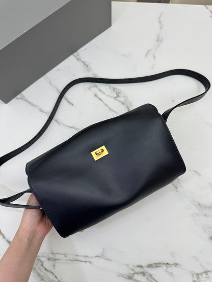BALENCIAGA Le 7 Hobo