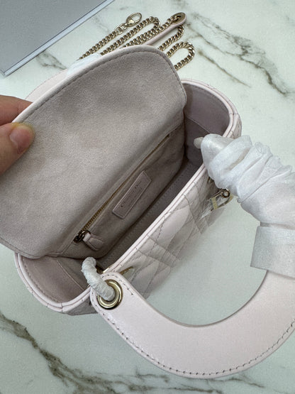 DIOR Mini Lady Dior 羊皮三格 淡粉色