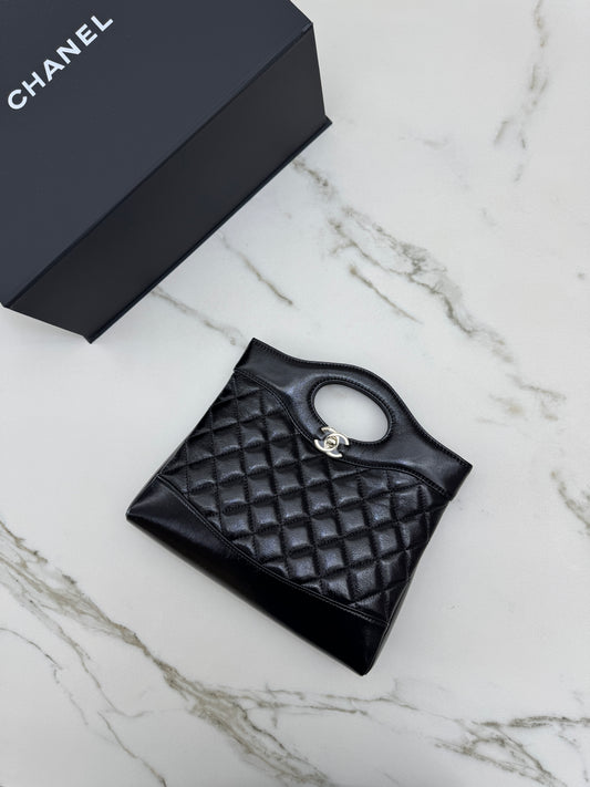 CHANEL Mini 31 Bag 油蠟羊皮（新版）