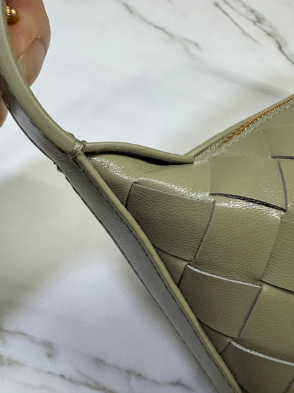 BV Wallace Travertine 洞石綠