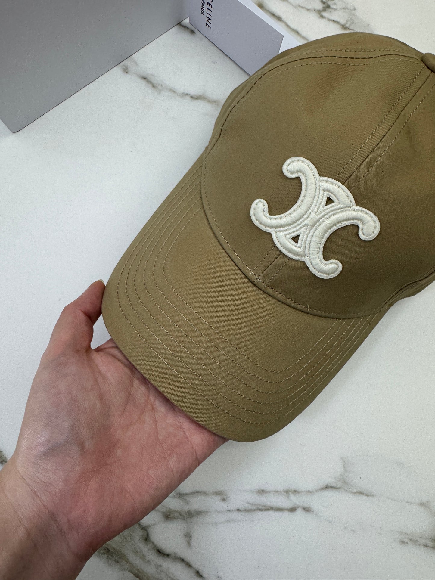 CELINE 凱旋門鴨舌帽 卡其色