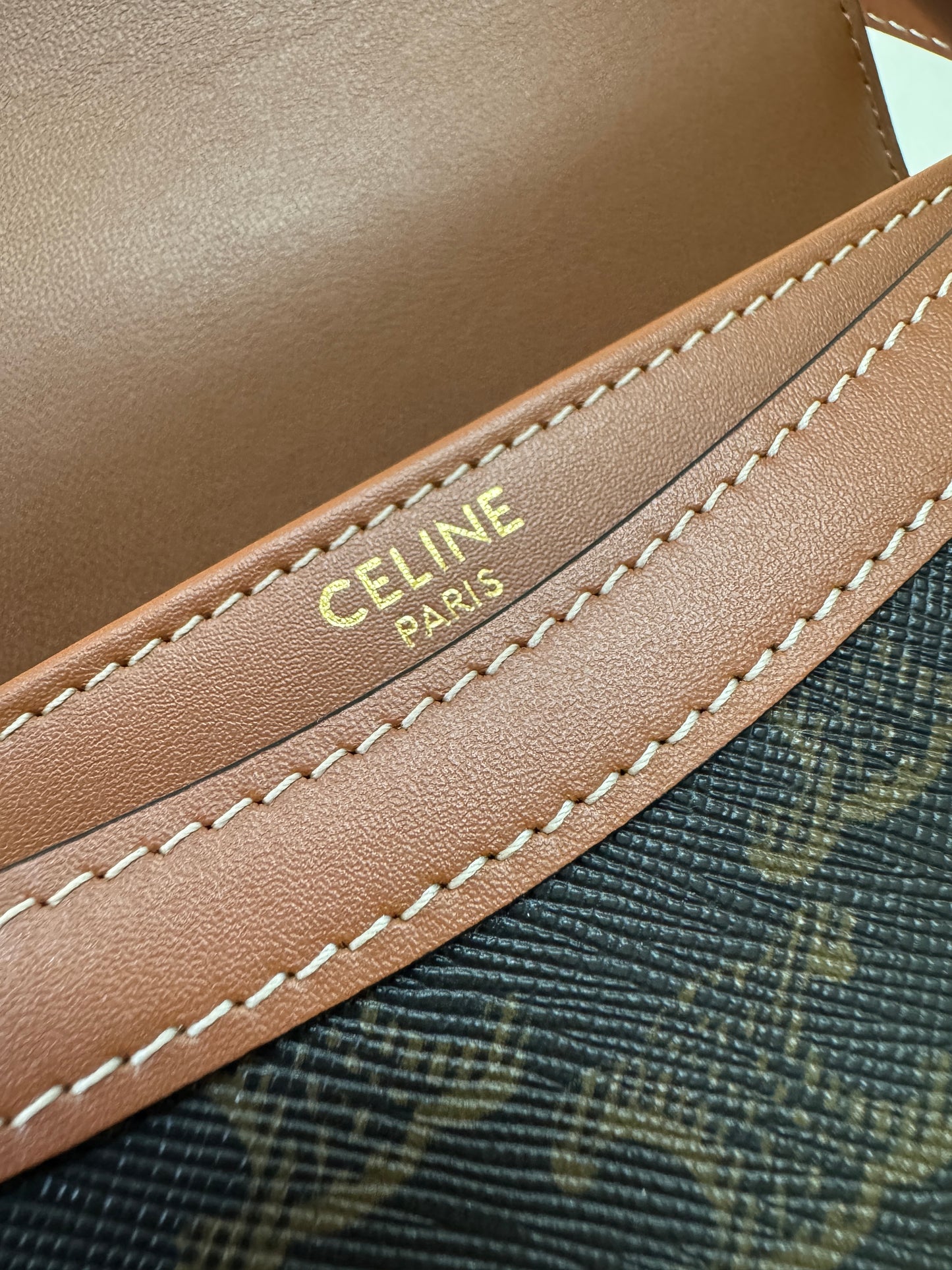 CELINE Triomphe Besace 凱旋門馬鞍包 老花Canvas