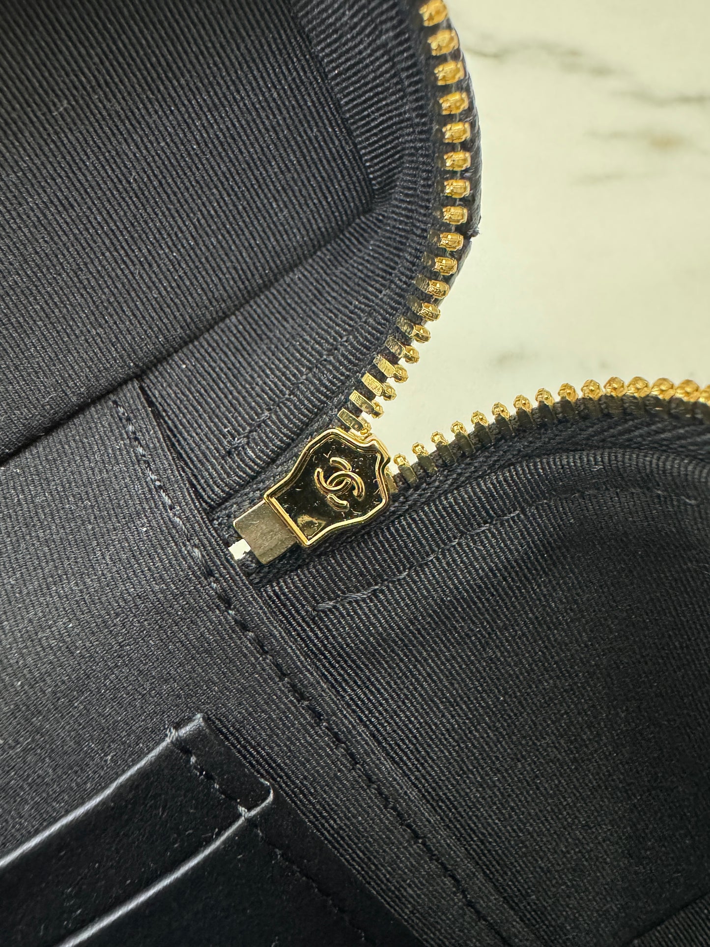 CHANEL 26C 菱格紋Logo LP盒子包