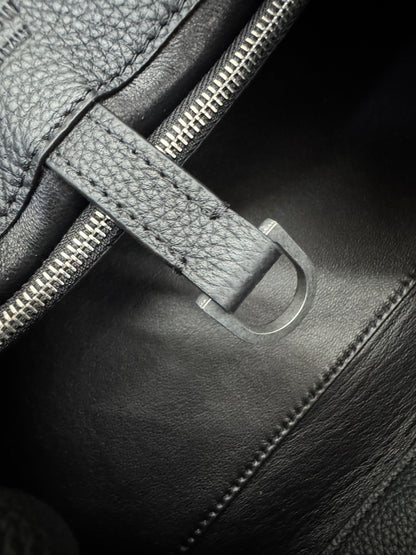 THE ROW Shoulder Marguax 12 黑色荔枝紋 Black Grained Calfskin