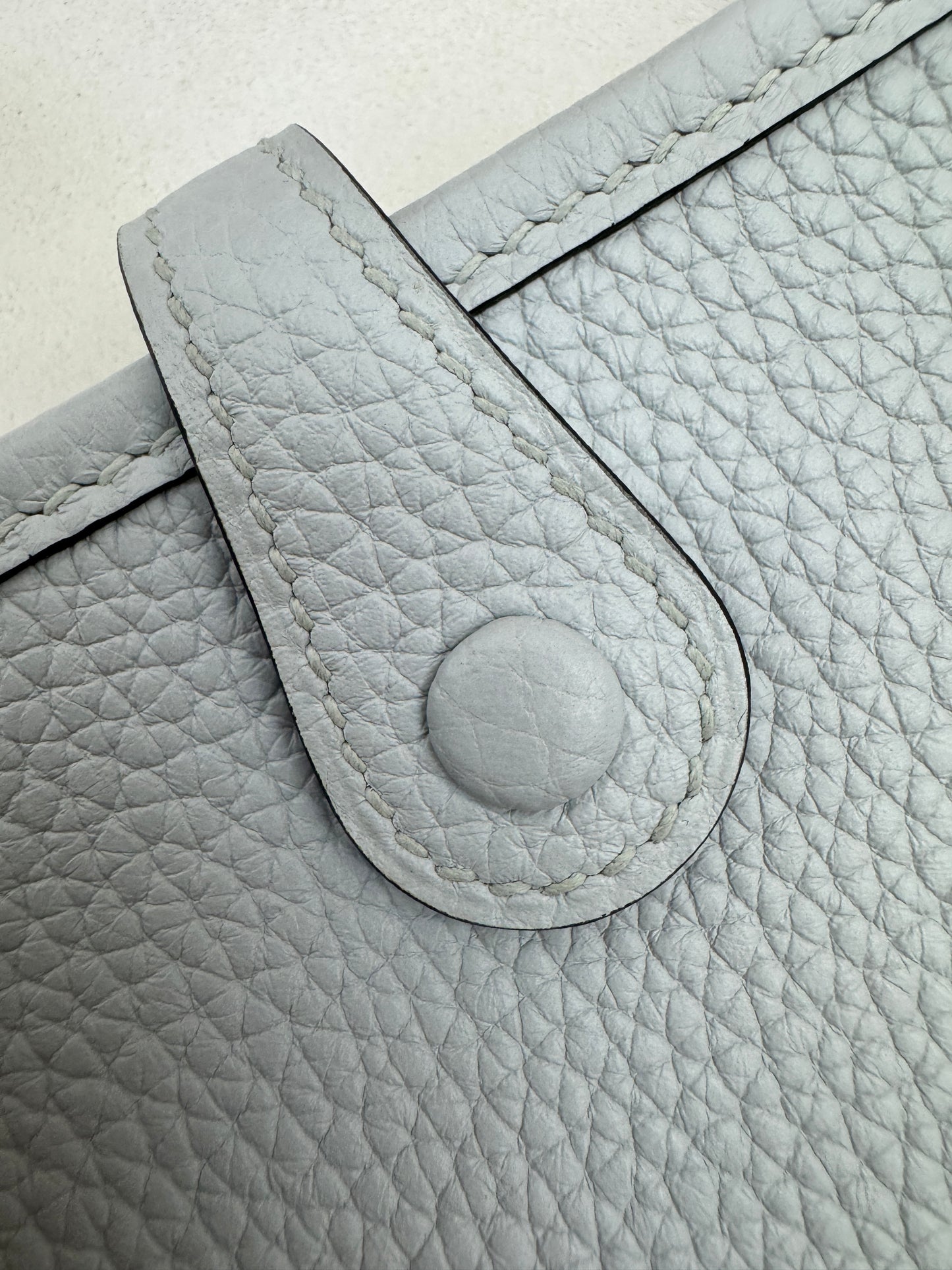 HERMES Mini Evelyne 霧霾藍銀扣 T0 Bleu Brume PHW